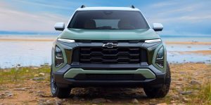 New 2026 Chevrolet Equinox Parked near Rive side in the front profile