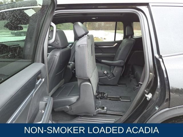 2024 GMC Acadia Elevation