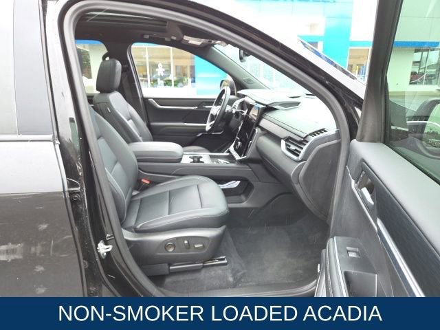 2024 GMC Acadia Elevation