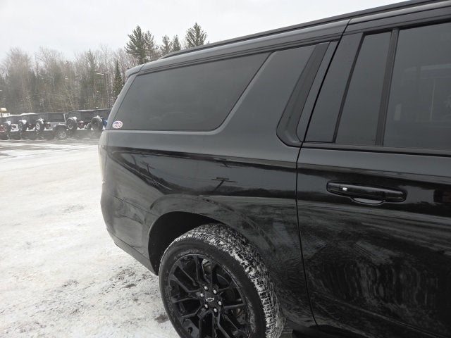 2025 Chevrolet Suburban RST