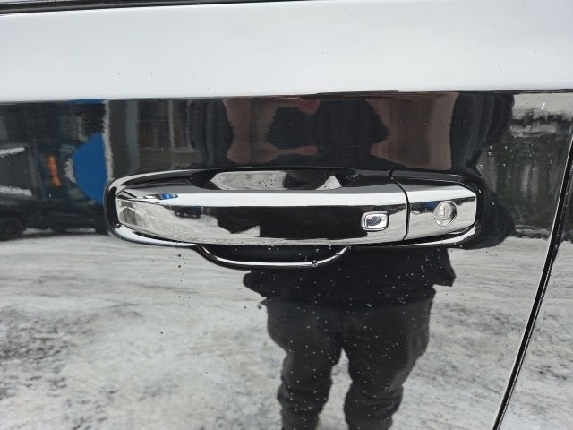 2025 Chevrolet Suburban RST