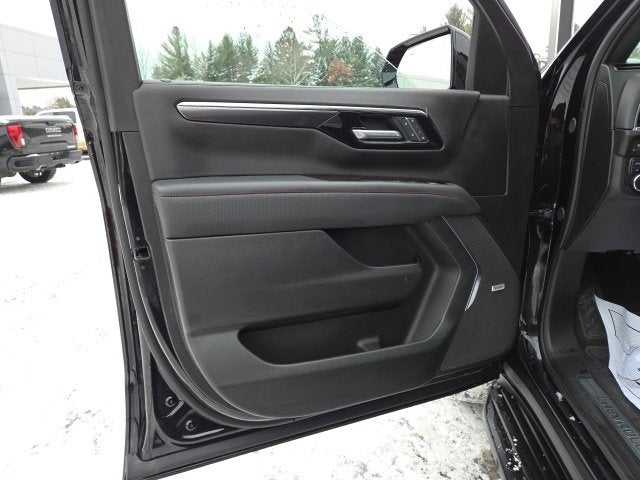 2025 Chevrolet Suburban RST