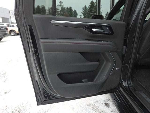 2025 Chevrolet Suburban RST