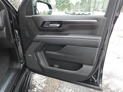 2025 Chevrolet Suburban RST