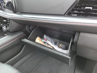 2025 Chevrolet Suburban RST