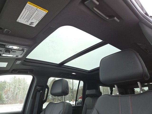 2025 Chevrolet Suburban RST