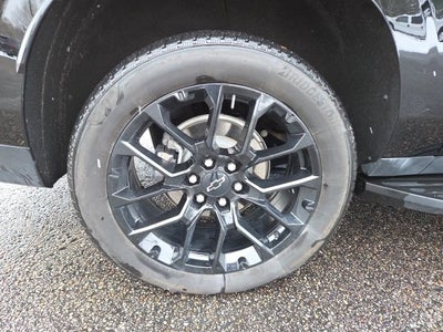 2025 Chevrolet Suburban RST