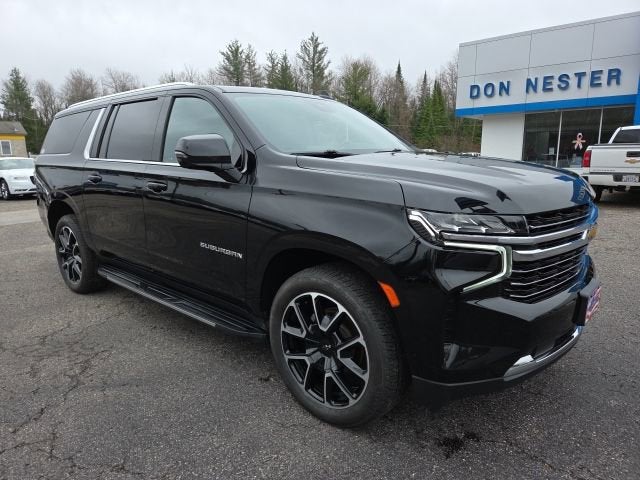 2023 Chevrolet Suburban LT
