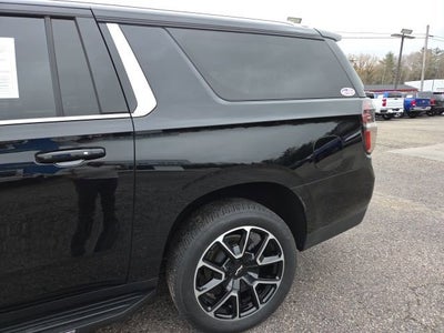 2023 Chevrolet Suburban LT