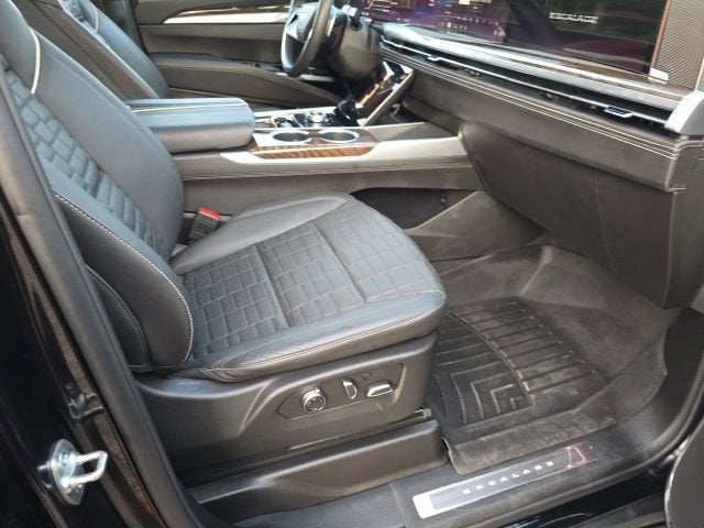 2025 Cadillac Escalade Sport Platinum