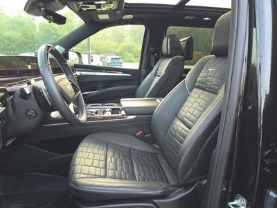 2025 Cadillac Escalade Sport Platinum