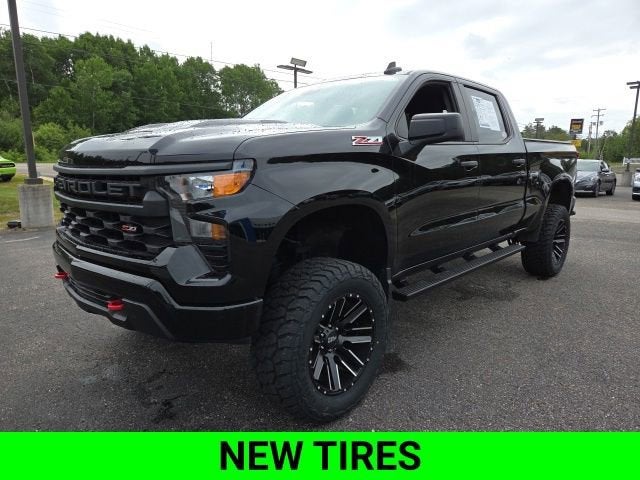 2023 Chevrolet Silverado 1500 Custom Trail Boss
