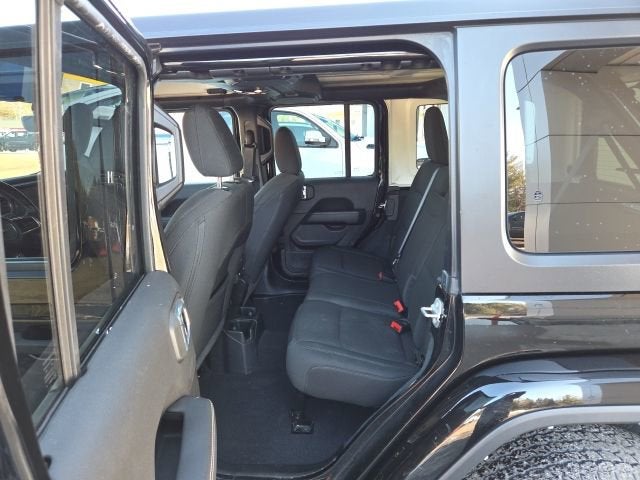 2022 Jeep Wrangler Unlimited Sahara 4x4