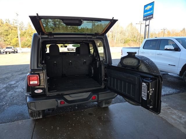 2022 Jeep Wrangler Unlimited Sahara 4x4