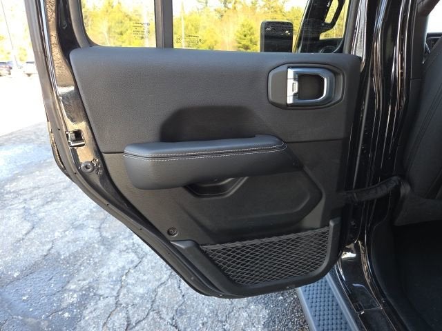 2022 Jeep Wrangler Unlimited Sahara 4x4