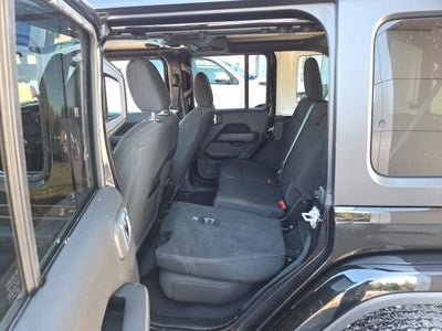 2022 Jeep Wrangler Unlimited Sahara 4x4