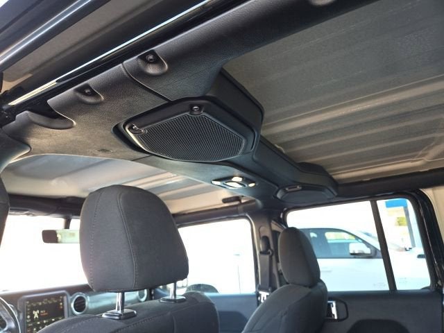 2022 Jeep Wrangler Unlimited Sahara 4x4