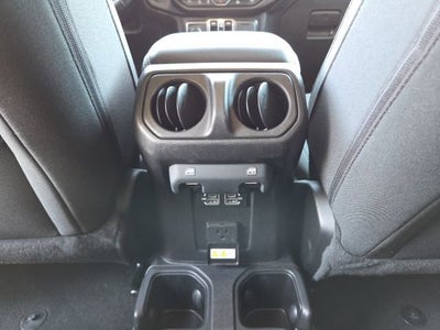 2022 Jeep Wrangler Unlimited Sahara 4x4