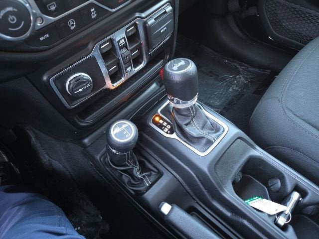 2022 Jeep Wrangler Unlimited Sahara 4x4