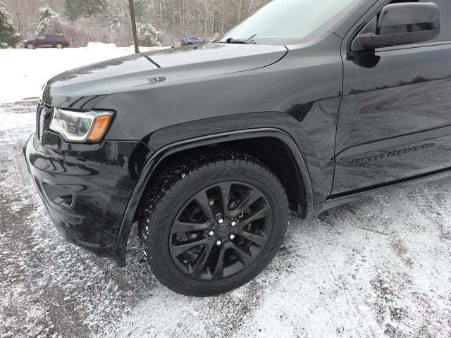 2020 Jeep Grand Cherokee Laredo