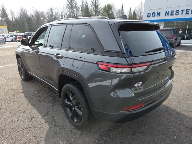 2022 Jeep Grand Cherokee Altitude 4x4