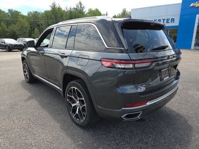 2022 Jeep Grand Cherokee Summit
