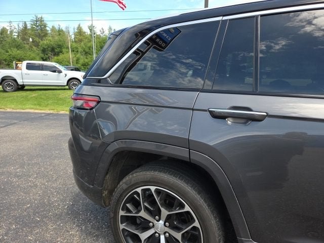 2022 Jeep Grand Cherokee Summit