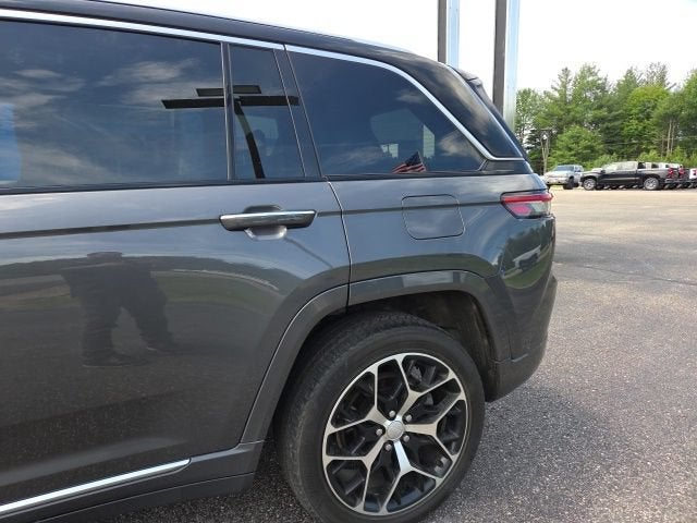 2022 Jeep Grand Cherokee Summit