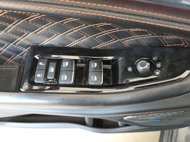 2022 Jeep Grand Cherokee Summit