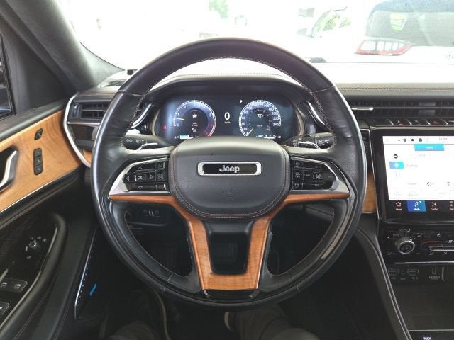 2022 Jeep Grand Cherokee Summit