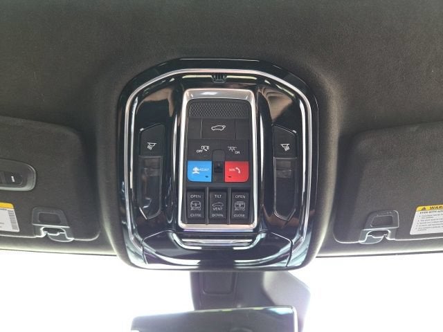 2022 Jeep Grand Cherokee Summit
