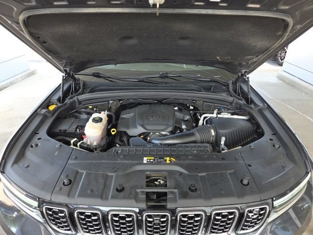 2022 Jeep Grand Cherokee Summit