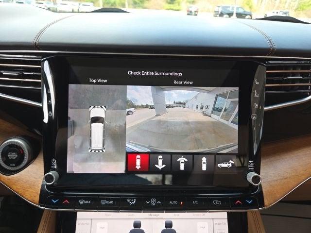 2022 Jeep Grand Wagoneer Series III