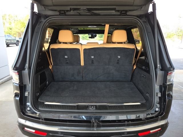 2022 Jeep Grand Wagoneer Series III