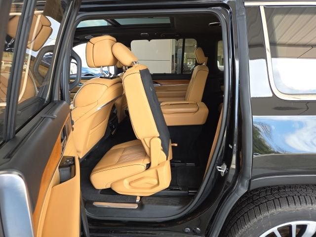 2022 Jeep Grand Wagoneer Series III