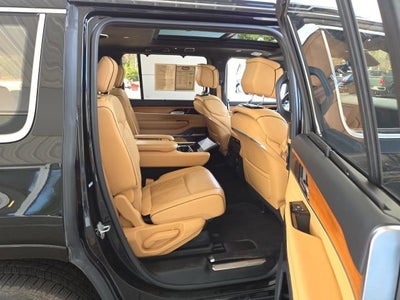 2022 Jeep Grand Wagoneer Series III