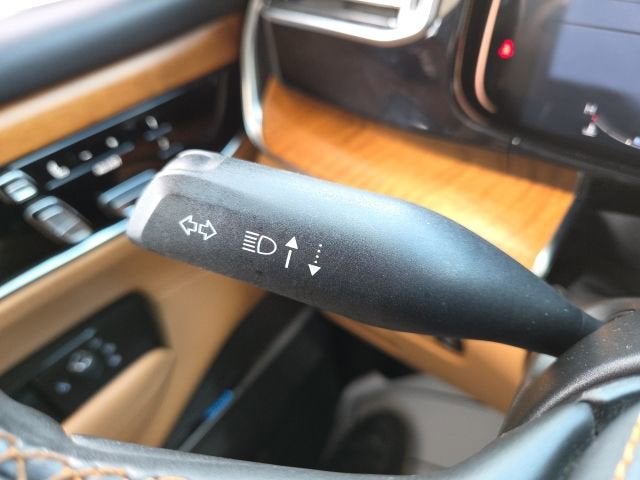 2022 Jeep Grand Wagoneer Series III