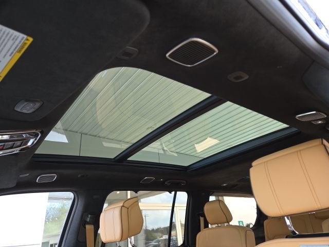 2022 Jeep Grand Wagoneer Series III