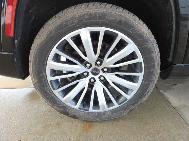 2022 Jeep Grand Wagoneer Series III