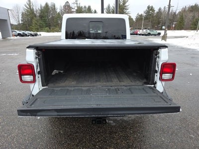 2022 Jeep Gladiator Overland