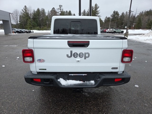 2022 Jeep Gladiator Overland