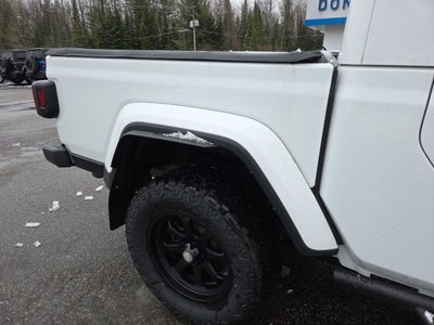 2022 Jeep Gladiator Overland