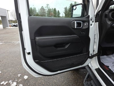 2022 Jeep Gladiator Overland