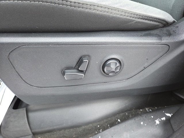 2021 RAM 1500 Big Horn Quad Cab 4x4 6'4" Box