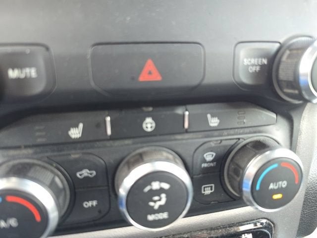 2019 RAM 1500 Big Horn/Lone Star Quad Cab 4x4 6'4" Box