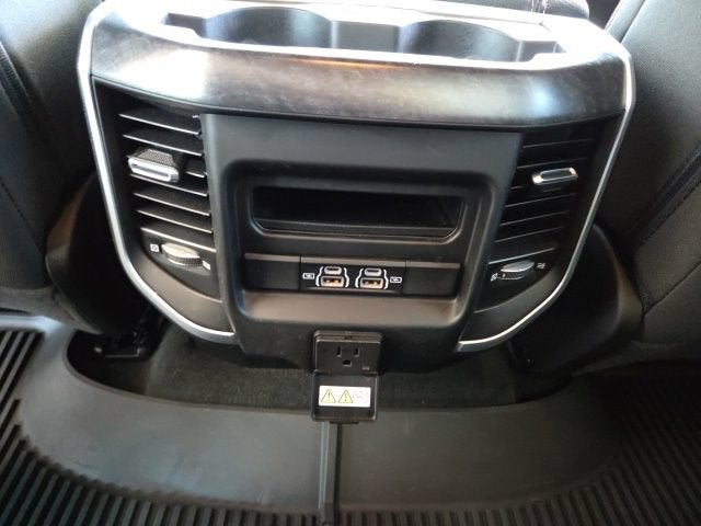 2022 RAM 1500 Big Horn Quad Cab 4x4 6'4" Box
