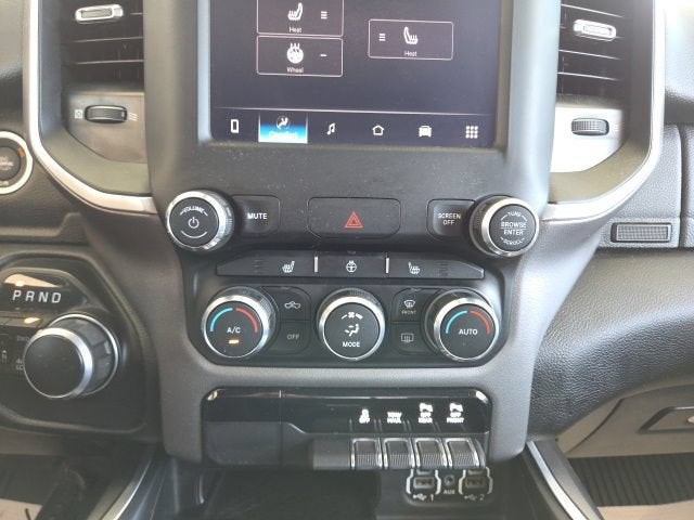 2022 RAM 1500 Big Horn Quad Cab 4x4 6'4" Box