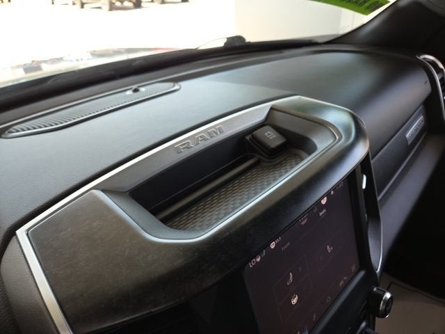 2022 RAM 1500 Big Horn Quad Cab 4x4 6'4" Box