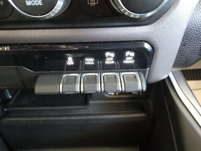 2022 RAM 1500 Big Horn Quad Cab 4x4 6'4" Box
