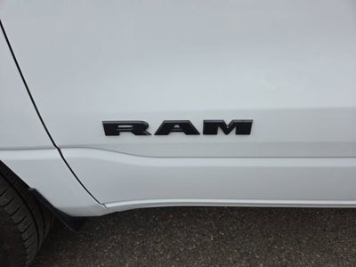 2020 RAM 1500 Big Horn Crew Cab 4x4 5'7" Box